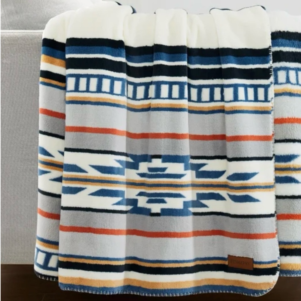 Pendleton Plush Throw